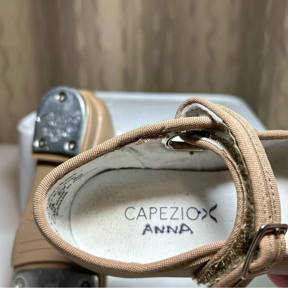Capezio Mary Jane Leather Tele Tone 3800C Girl's 8.5 M Tap Dance Shoes Beige